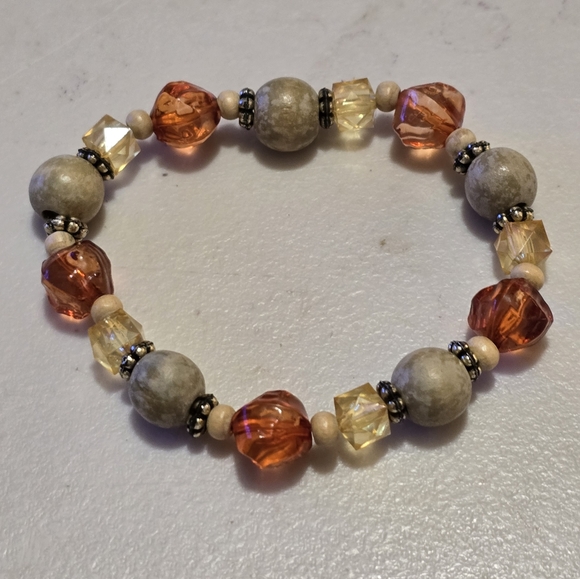 6" Vintage Tones Stretchy Handmade Beaded Bracelet L7 - Picture 2 of 2